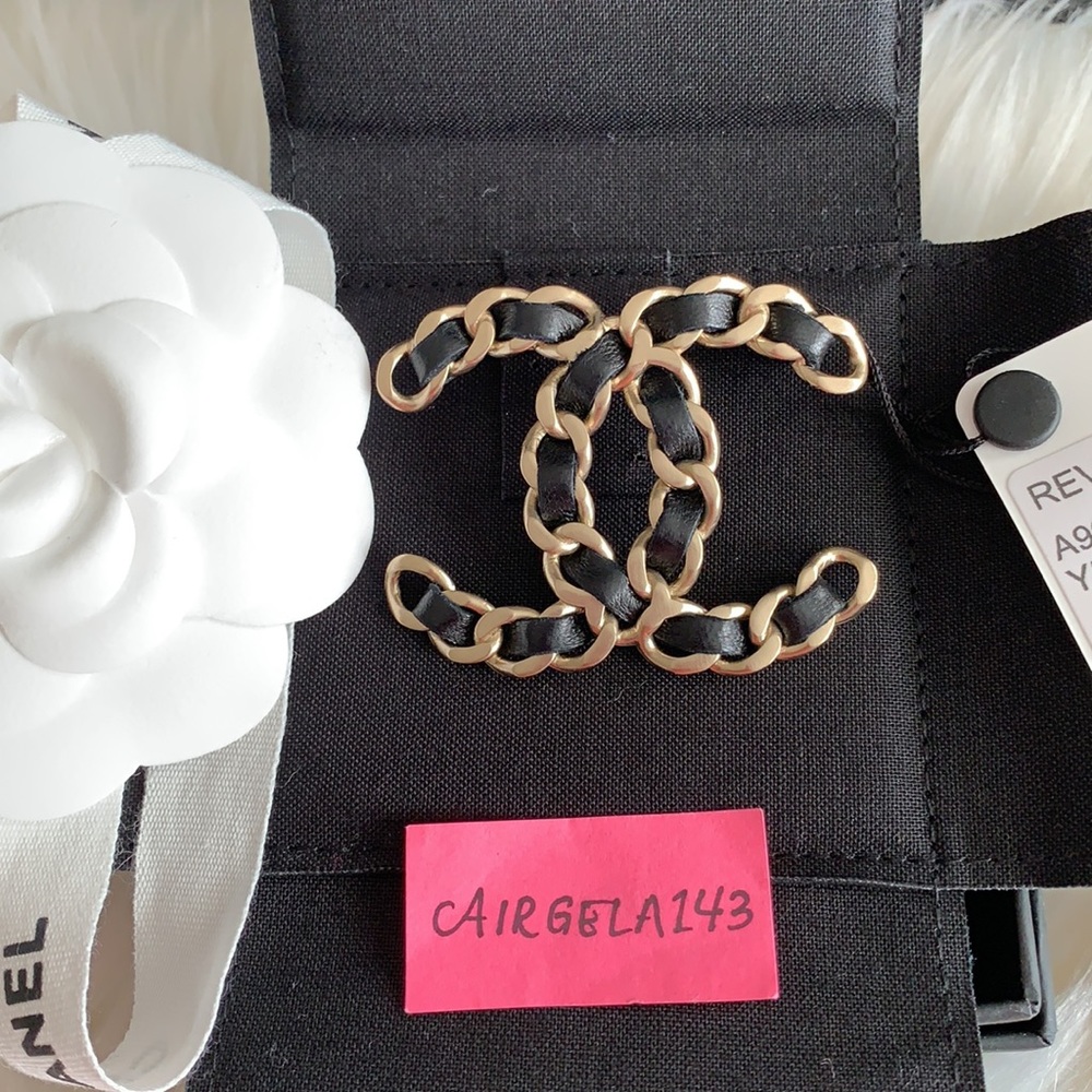 Chanel Classic Brooch Interwoven Leather - Picture 5 of 11